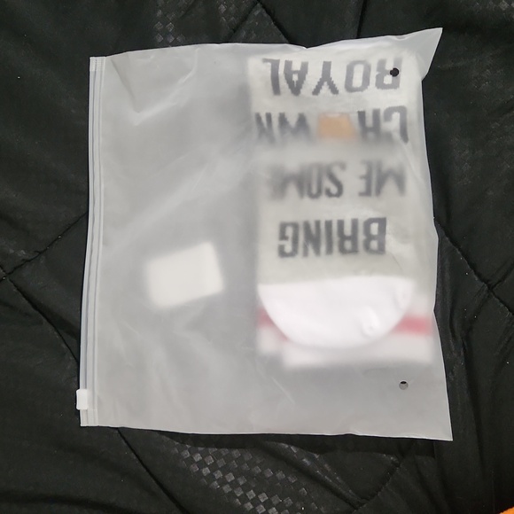 If you can read this bring me some Crown Royal socks brand new in package - Picture 5 of 5